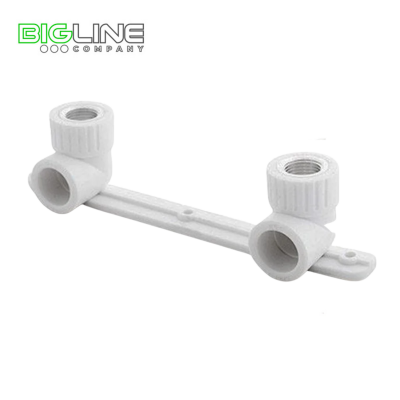 Угольник комбинированный  под смеситель внутренняя резьба  2012 белый РТП